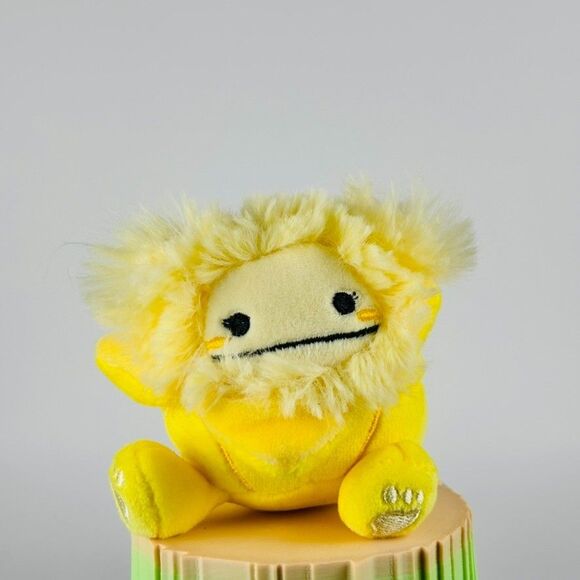 Squishmallow 2.5" Nomi the Banana Bigfoot Micromallow  Stuffed Plush - Picture 1 of 5